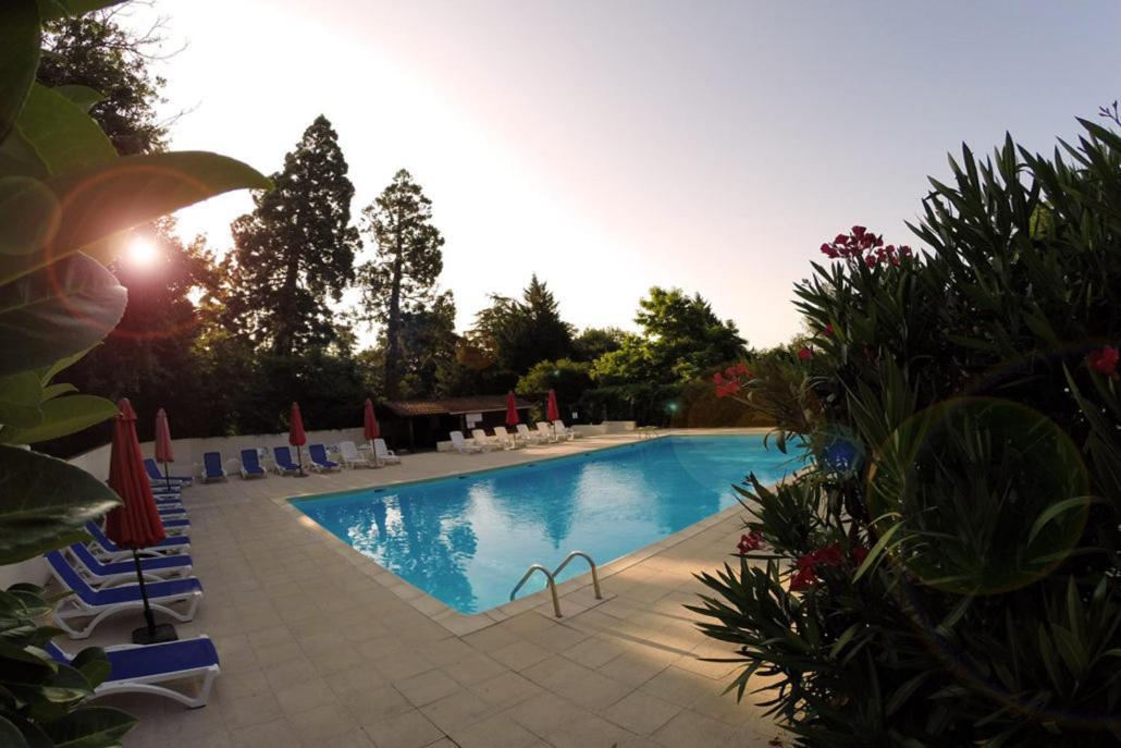 Montesquiou Camping Et Hotel Chateau Du Haget מראה חיצוני תמונה